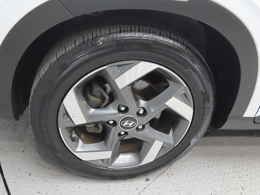 HYUNDAI Venue - Vista 9