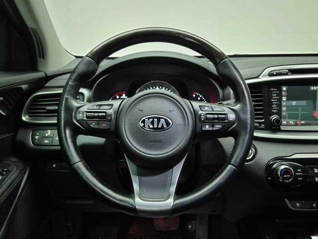 KIA Sorento - Vista 9