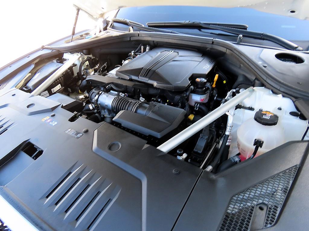 Genesis GV70 2022 Blanco - Importación desde Corea - HF Imports Iquique - Foto 19