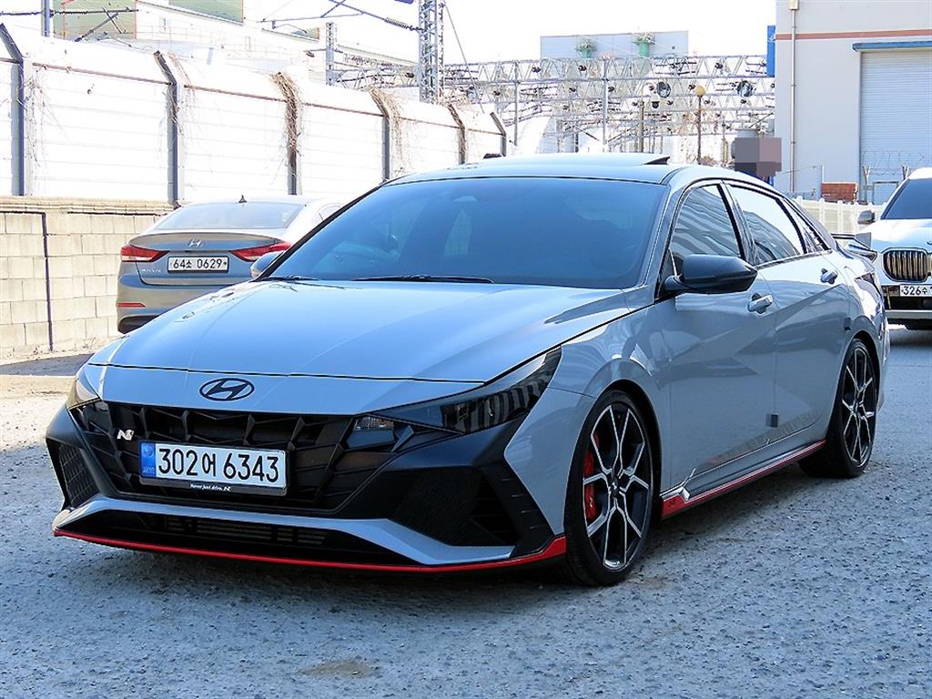 HYUNDAI Avante - Vista 2