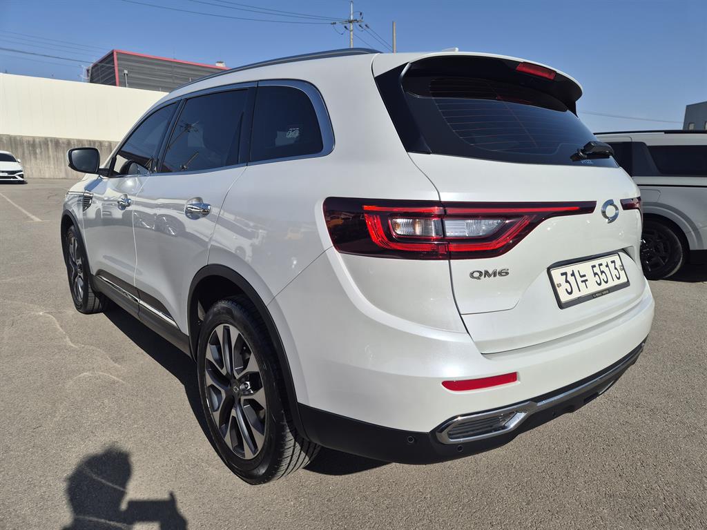 SAMSUNG QM6 - Vista 6