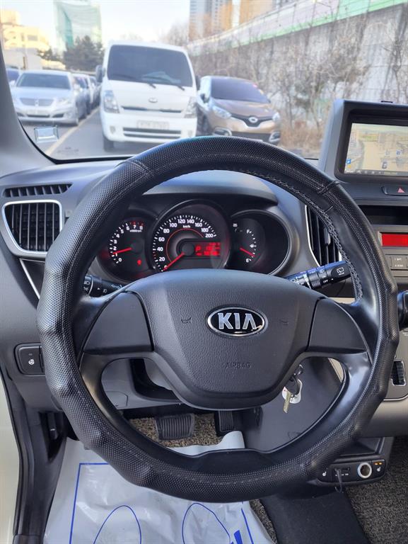 KIA Ray - Vista 10