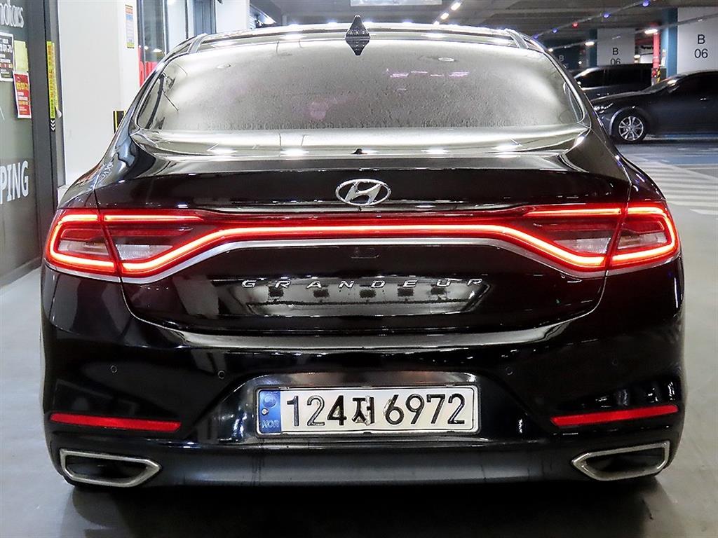 HYUNDAI Grandeur - Vista 5