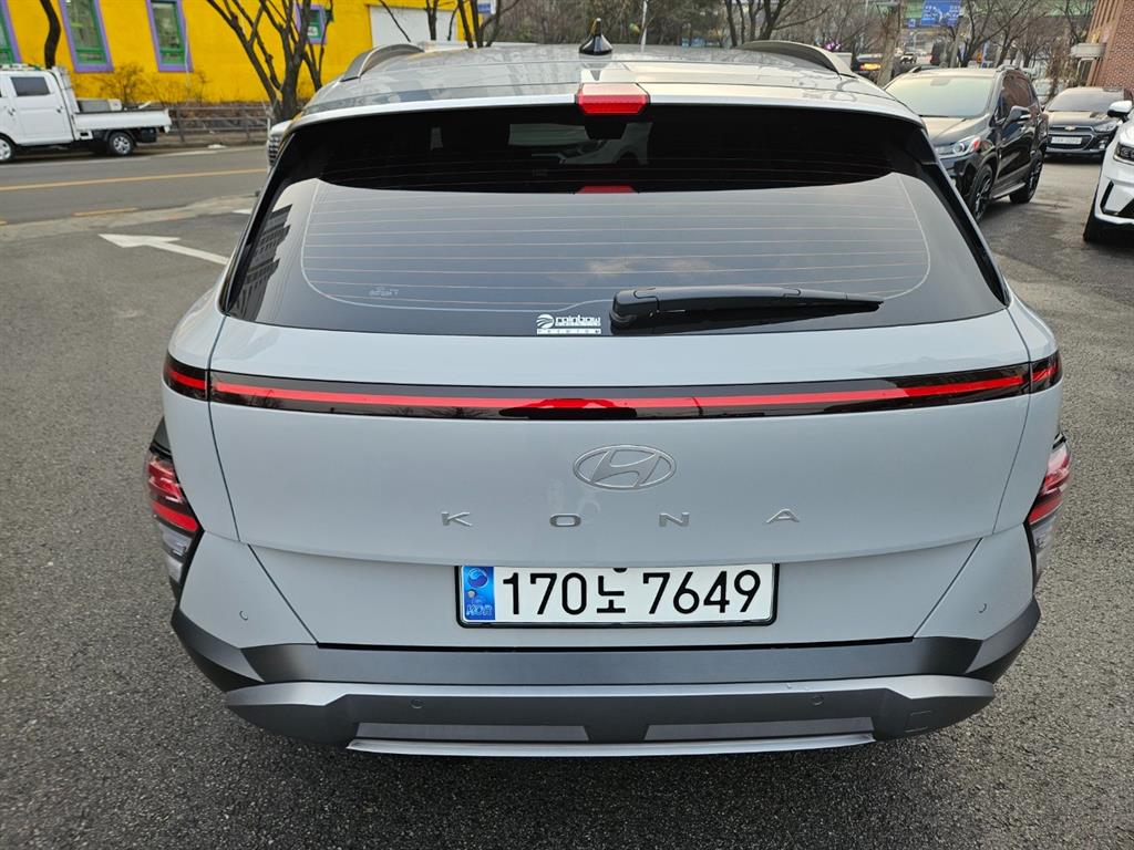 HYUNDAI Kona - Vista 4