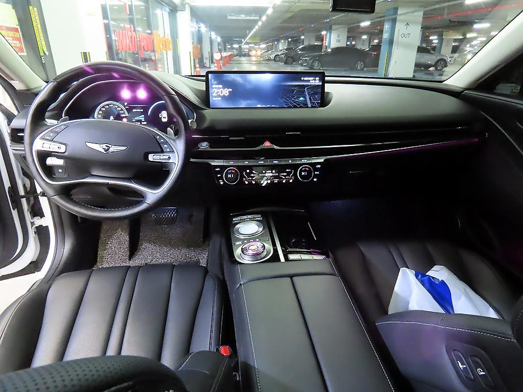 Genesis G80 - Vista 10