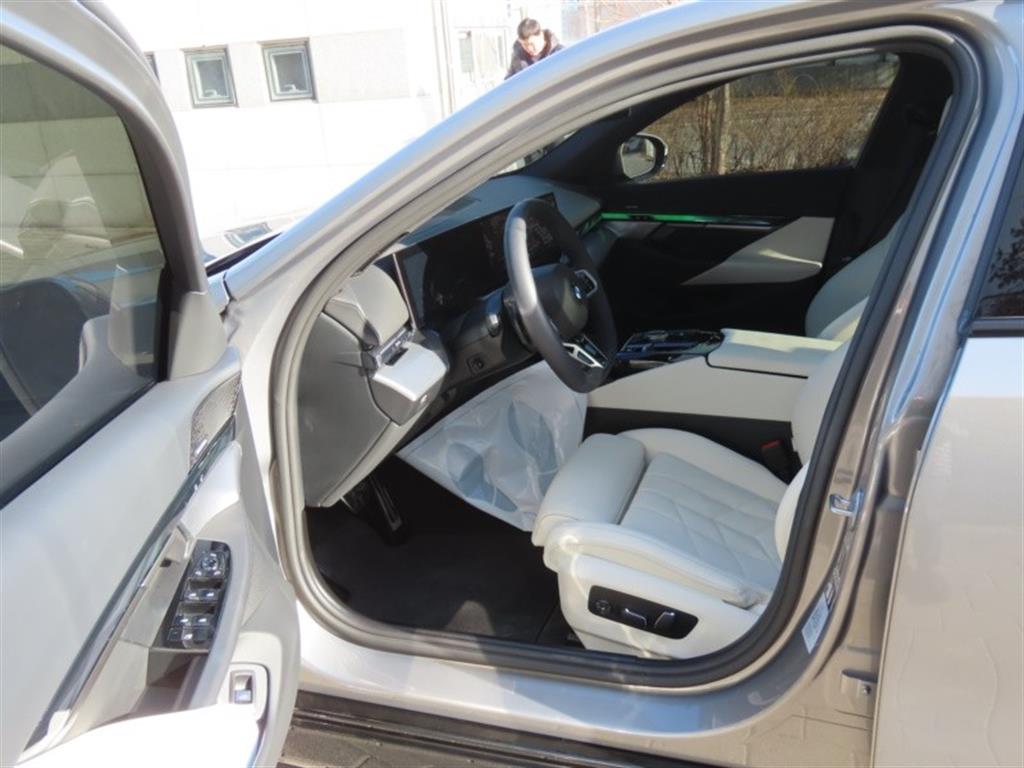 BMW 5 Series 2025 Gris - Importación desde Corea - HF Imports Iquique - Foto 11