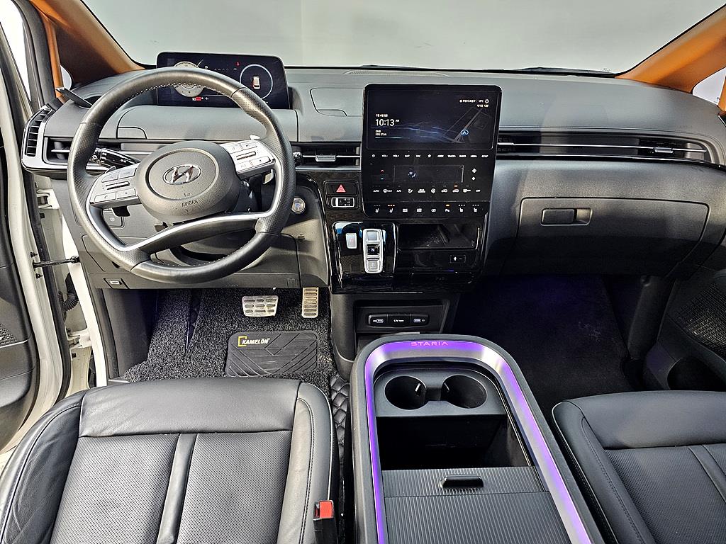 HYUNDAI Staria - Vista 5