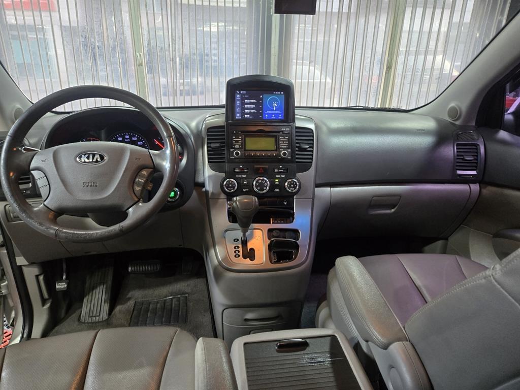 KIA Carnival - Vista 7