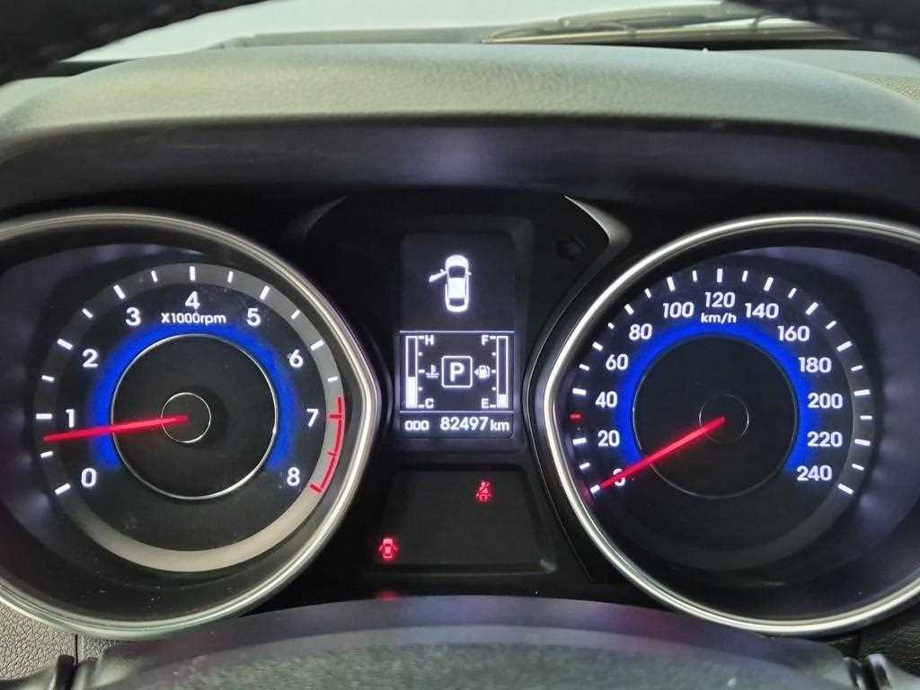 HYUNDAI Avante - Vista 6