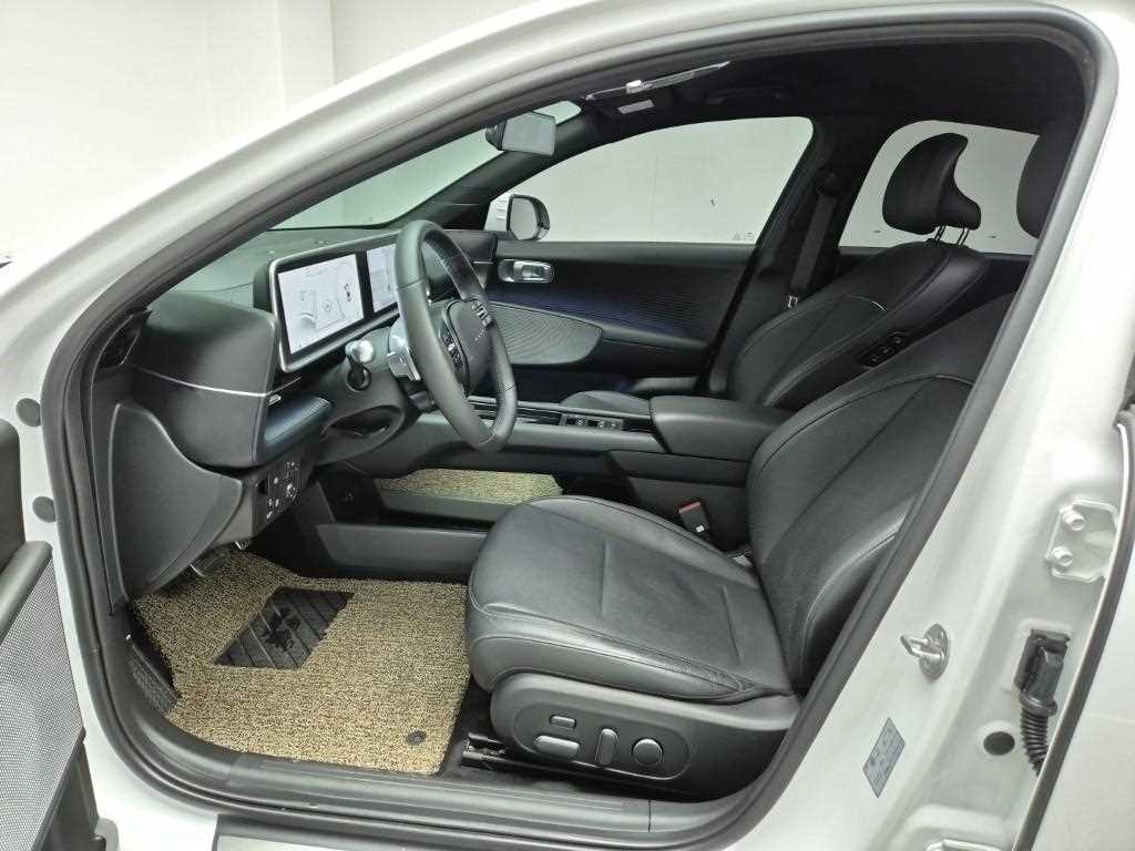 HYUNDAI Ioniq 6 - Vista 11