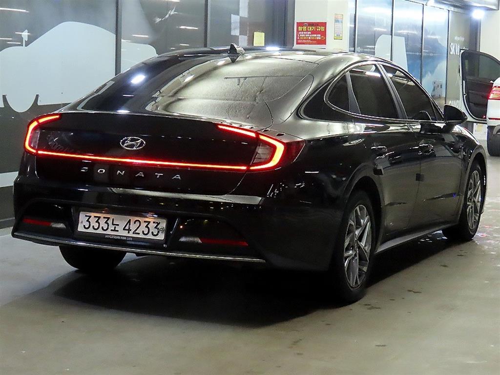 HYUNDAI Sonata - Vista 4