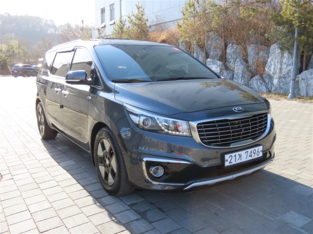 KIA Carnival - Vista 3