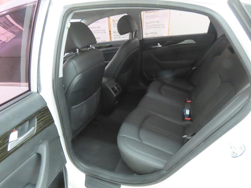 HYUNDAI Sonata - Vista 6