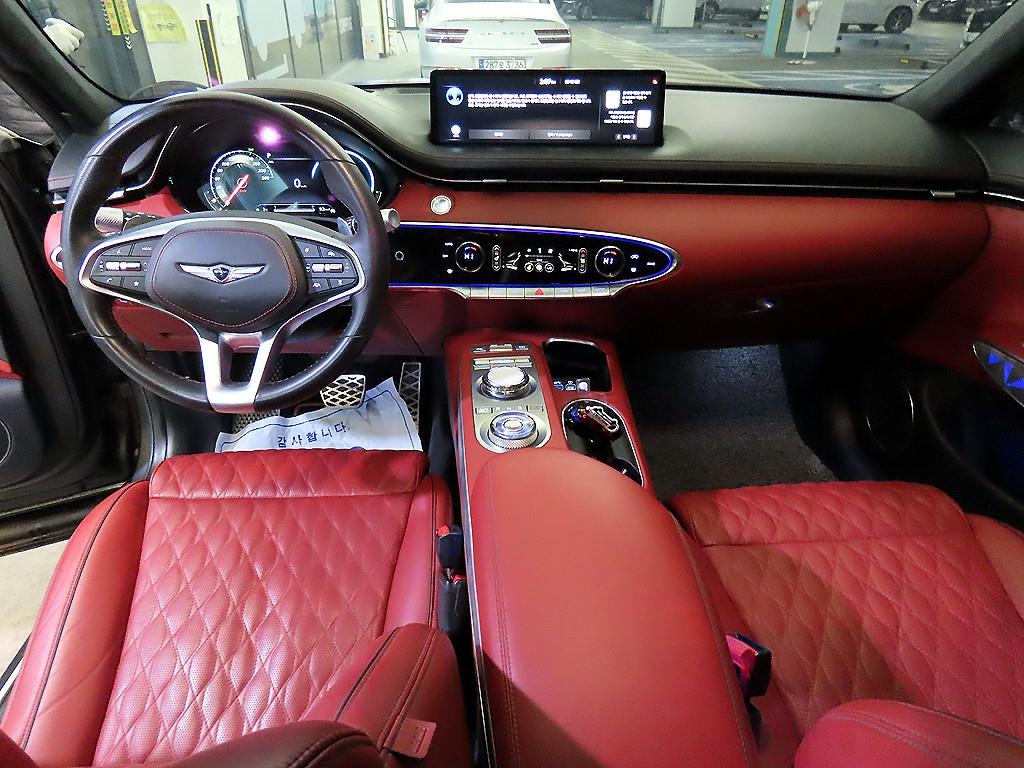 Genesis GV70 - Vista 10