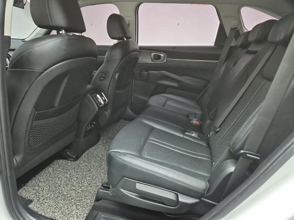 KIA Sorento - Vista 12