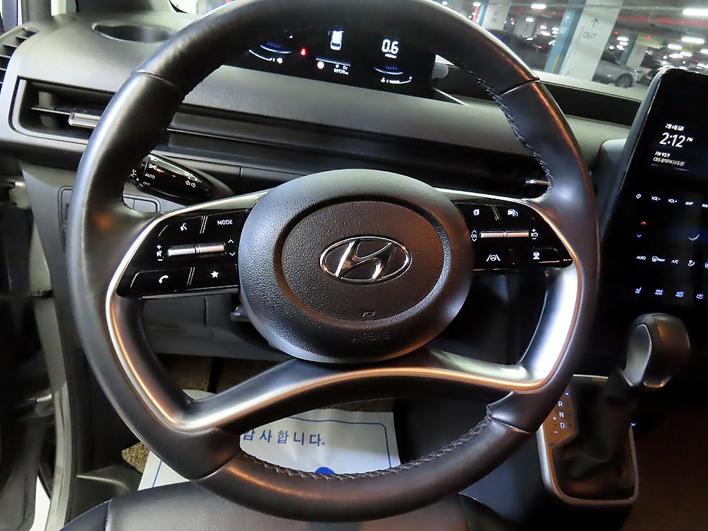 HYUNDAI Staria - Vista 8