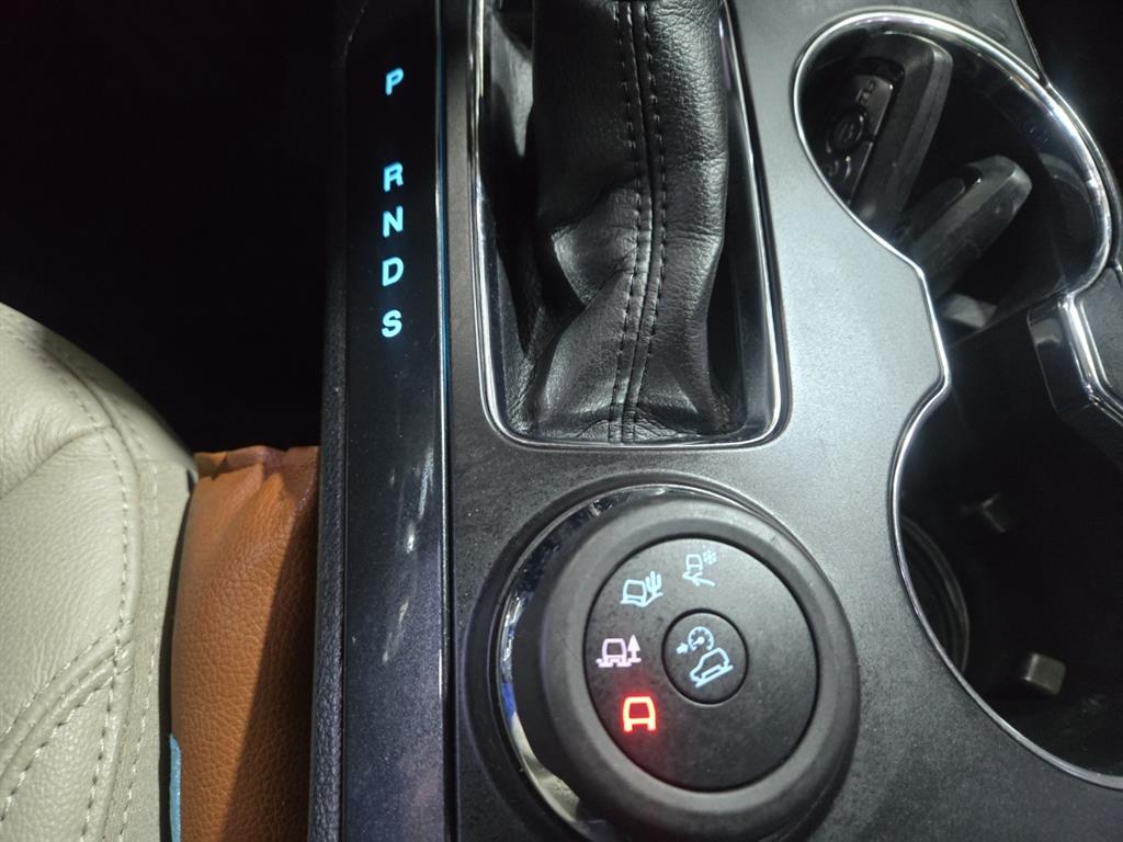 Ford Explorer - Vista 12