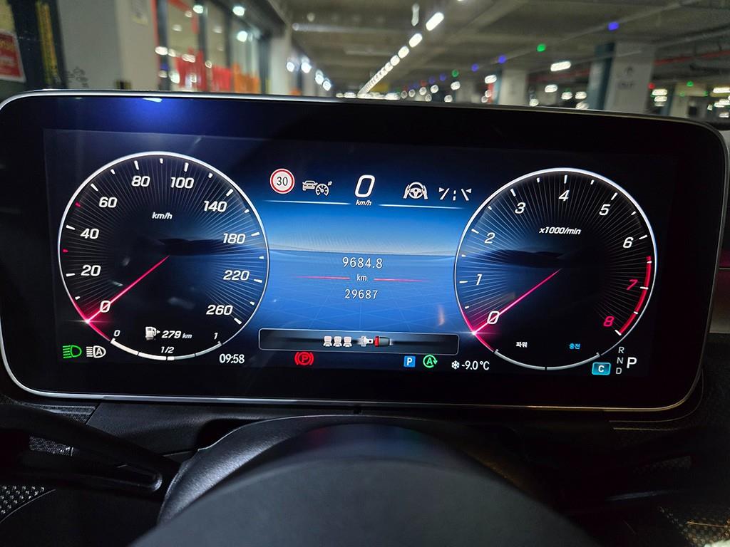 Mercedes Benz C Class - Vista 8