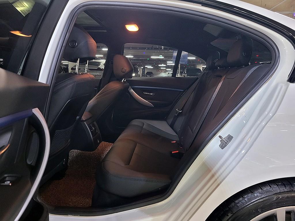 BMW 3 series - Vista 8