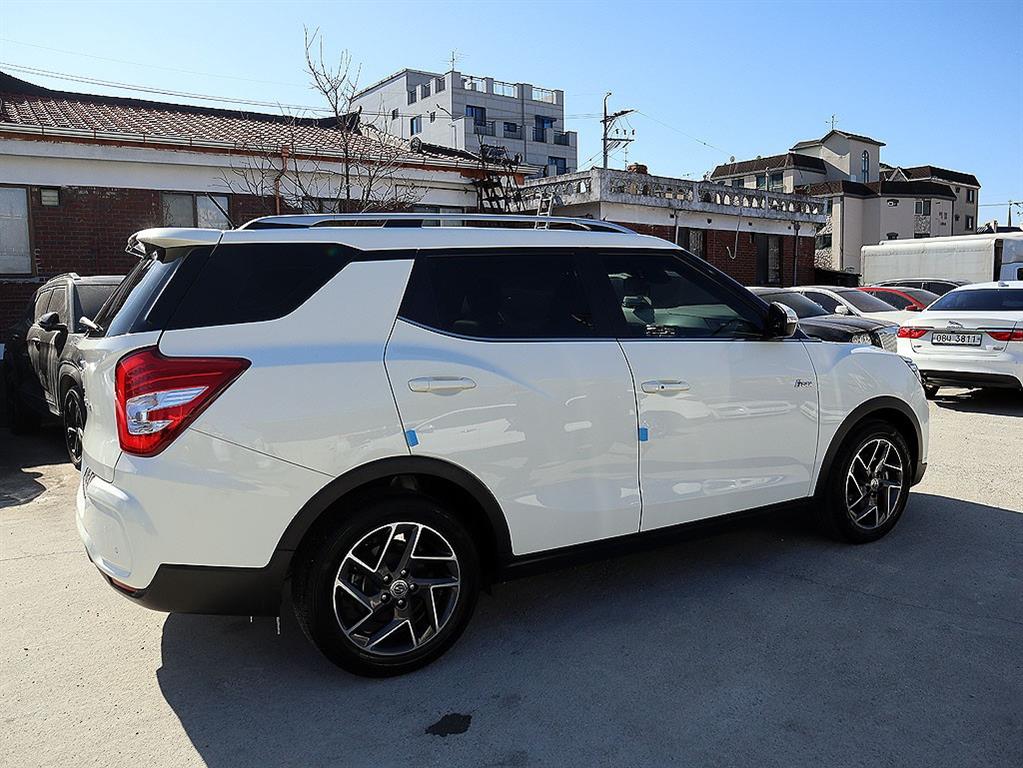 Ssangyong Tivoli - Vista 5