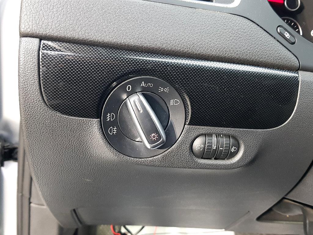 Volkswagen Jetta - Vista 11