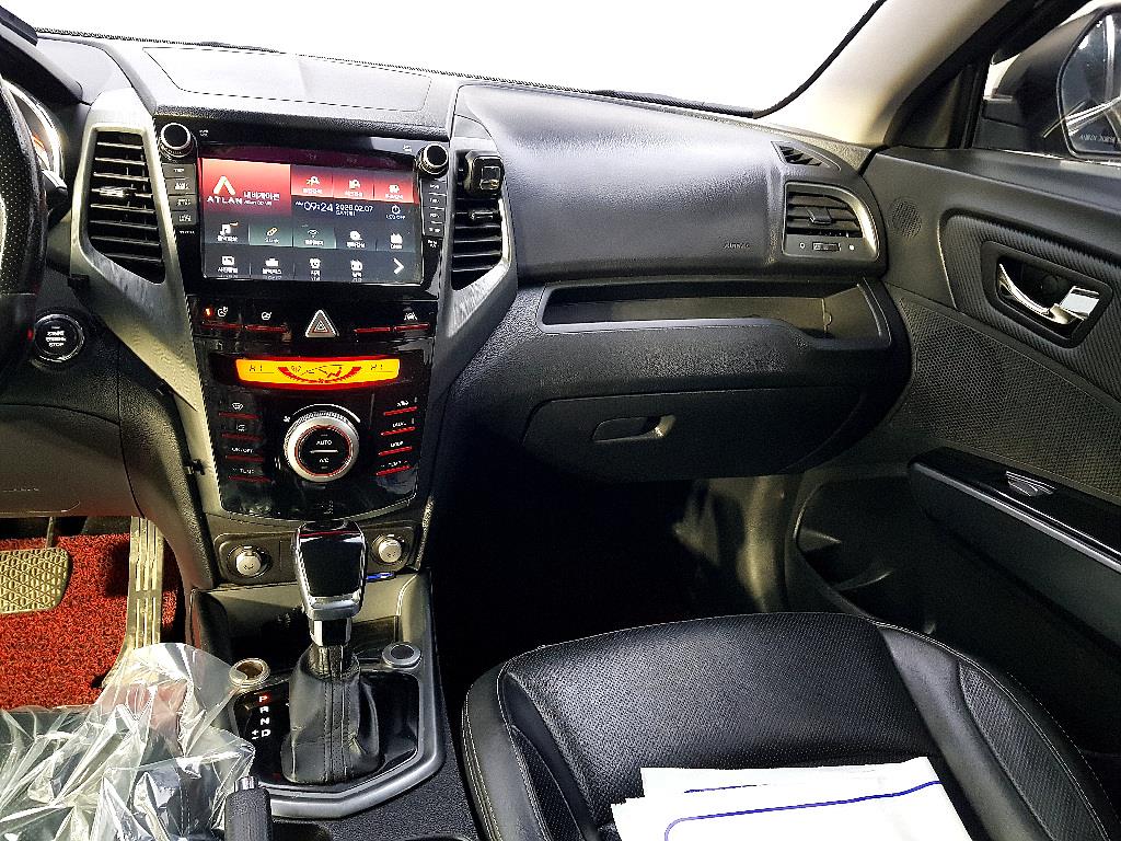 Ssangyong Tivoli - Vista 10
