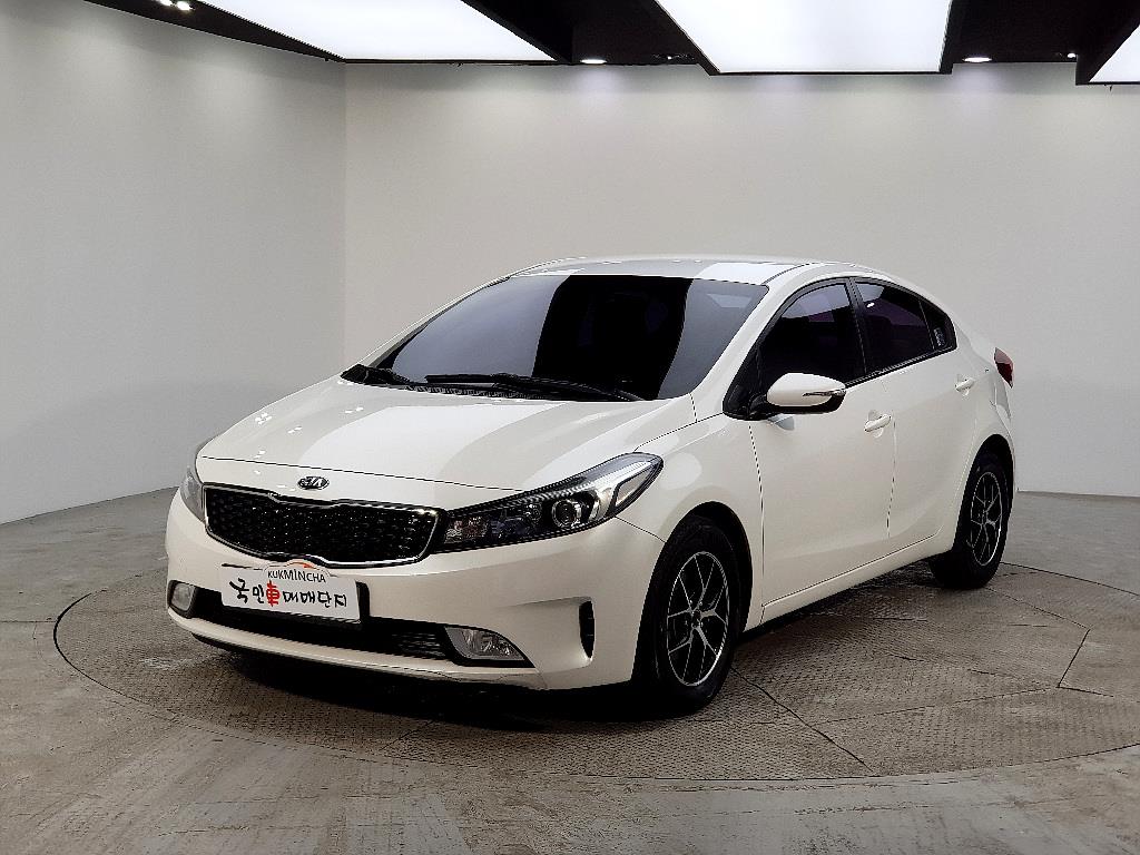 KIA K3 2018 Blanco - Importación desde Corea - HF Imports Iquique - Foto 1