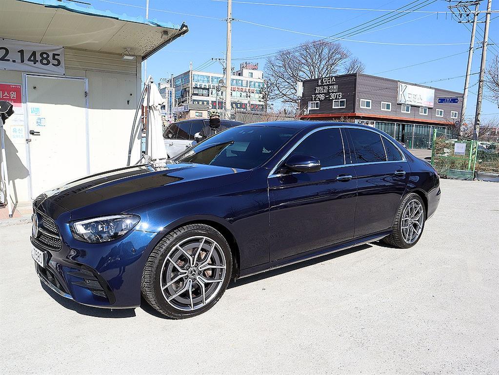 Mercedes Benz E class - Vista 3