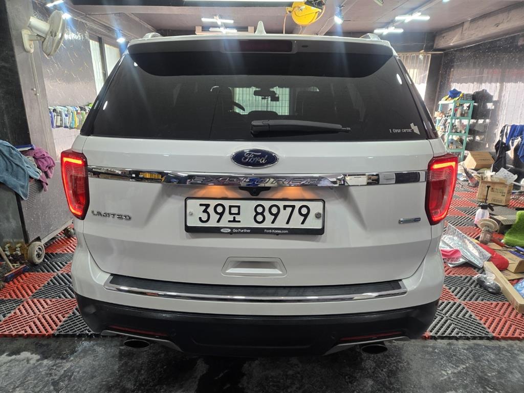 Ford Explorer - Vista 4