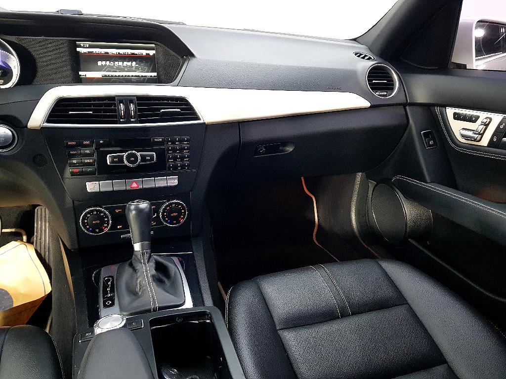 Mercedes Benz C Class - Vista 10