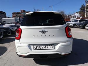 Ssangyong Tivoli - Vista 8