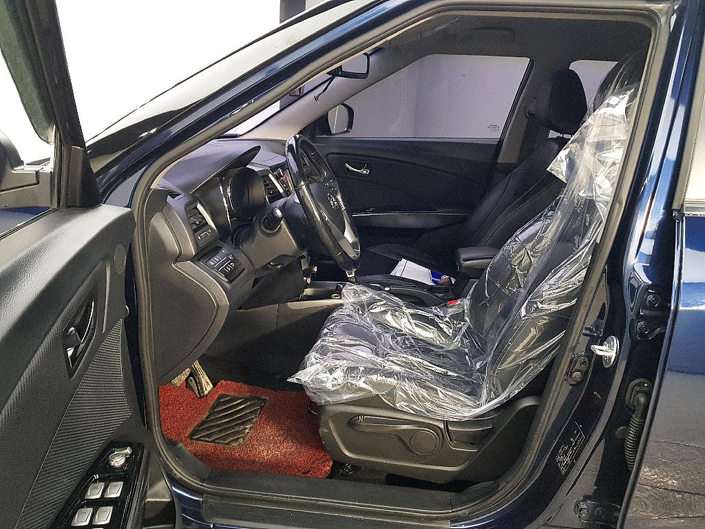 Ssangyong Tivoli - Vista 8