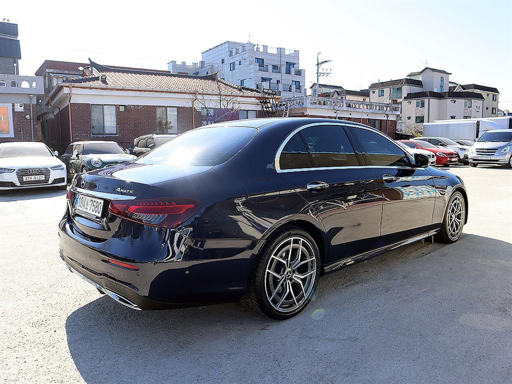 Mercedes Benz E class - Vista 7