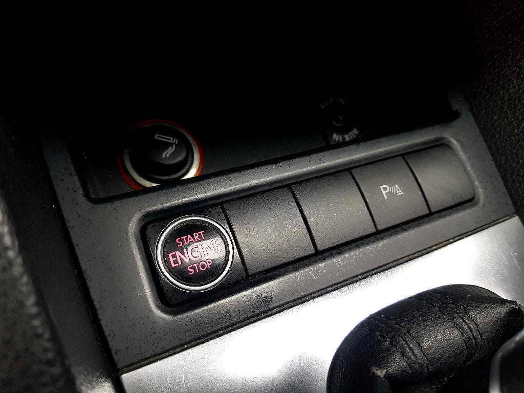 Volkswagen Jetta 2011 Plateado - Importación desde Corea - HF Imports Iquique - Foto 14