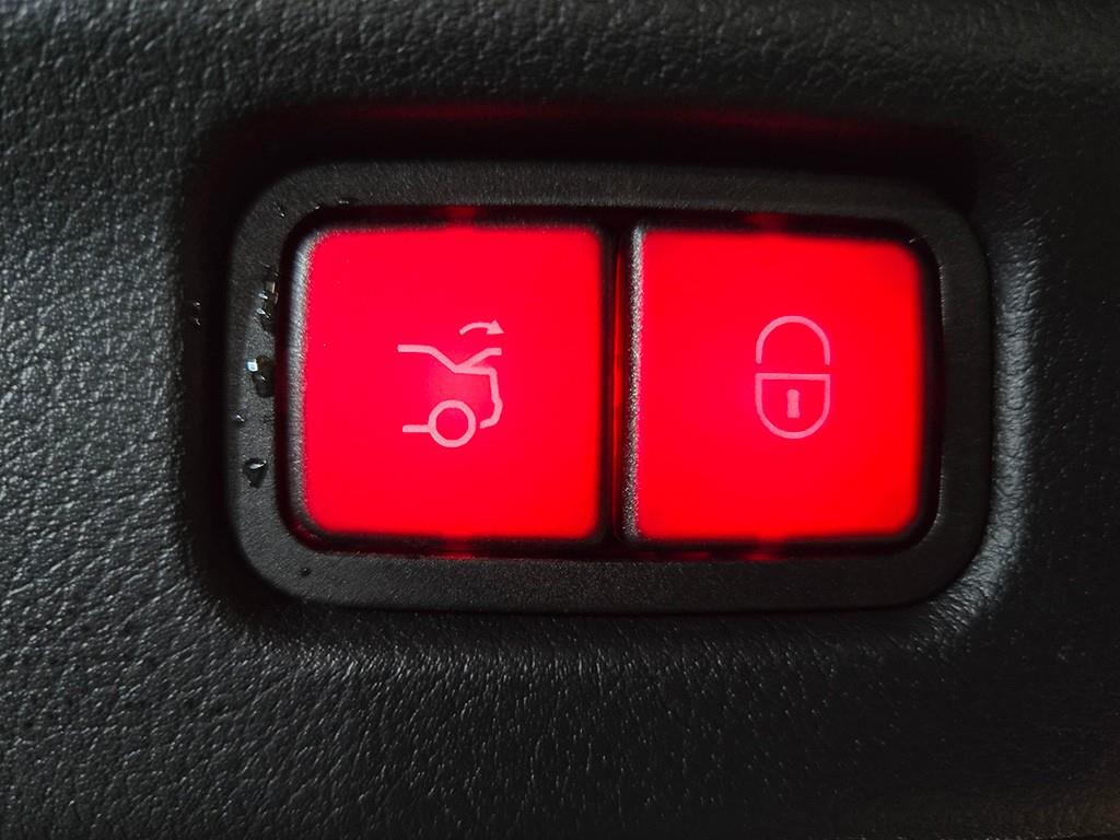 Mercedes Benz C Class 2023 Negro - Importación desde Corea - HF Imports Iquique - Foto 18