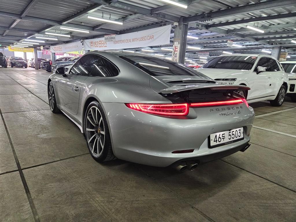 Porsche 911 - Vista 4