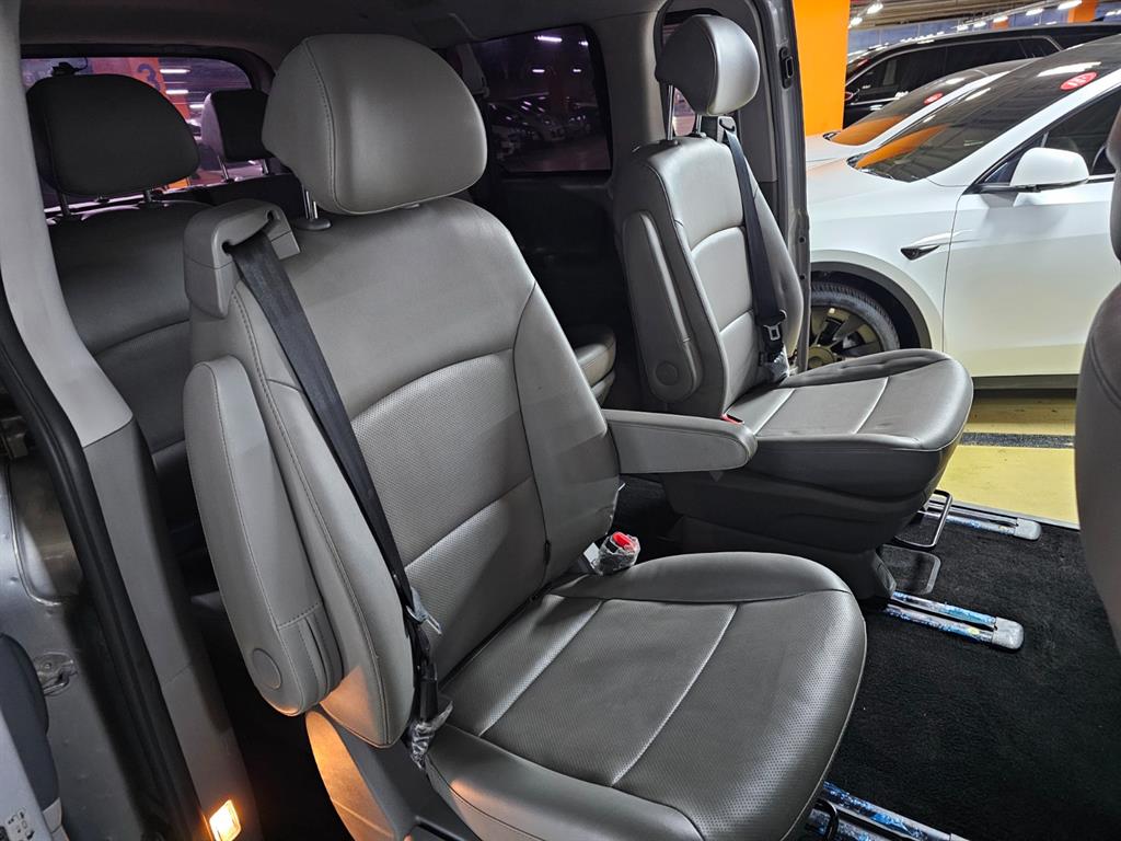HYUNDAI Starex 2019 Gris - Importación desde Corea - HF Imports Iquique - Foto 16