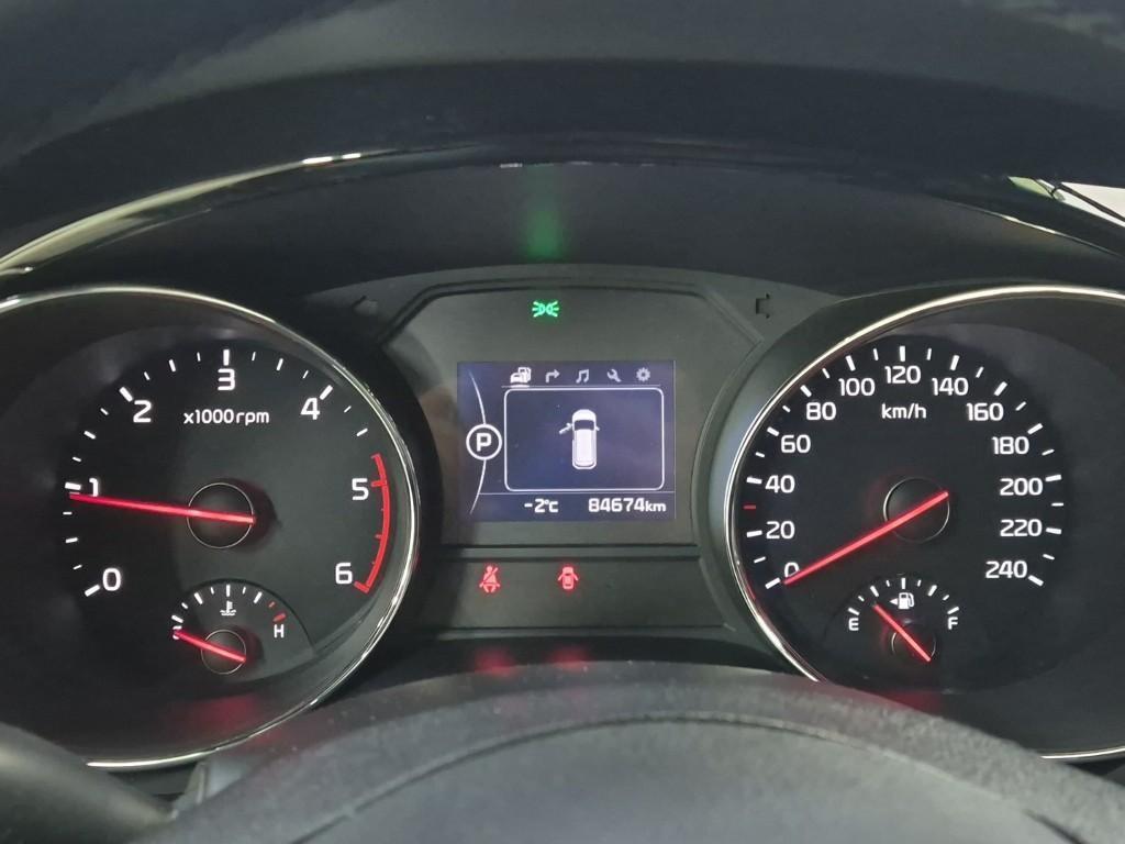 KIA Carnival - Vista 6