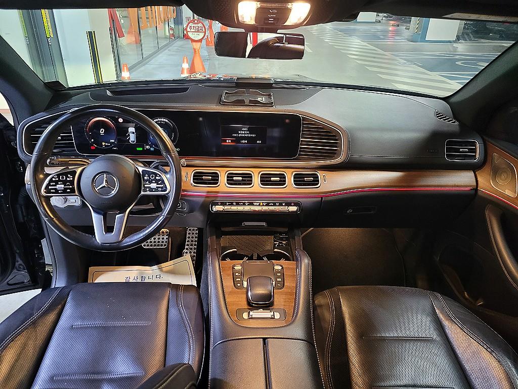 Mercedes Benz GLE Class - Vista 6