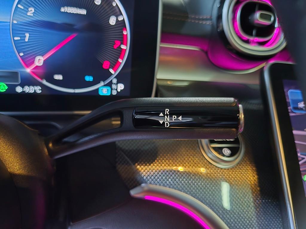 Mercedes Benz C Class - Vista 11