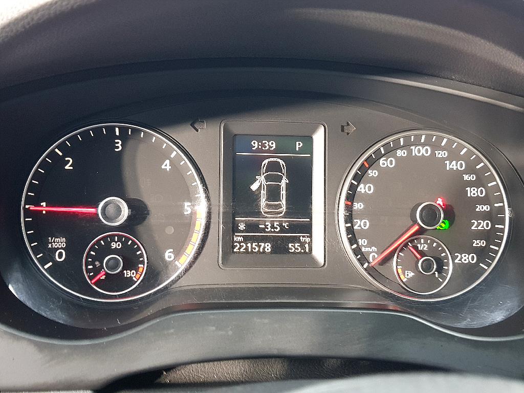 Volkswagen Jetta - Vista 7