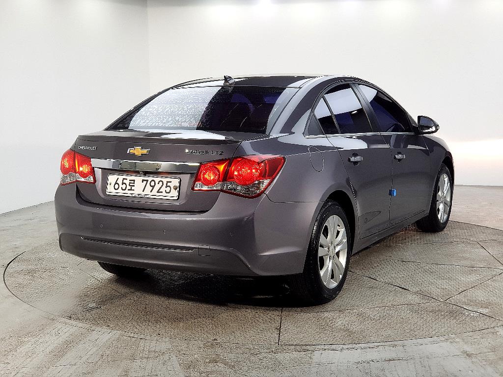 Chevrolet Cruise - Vista 4