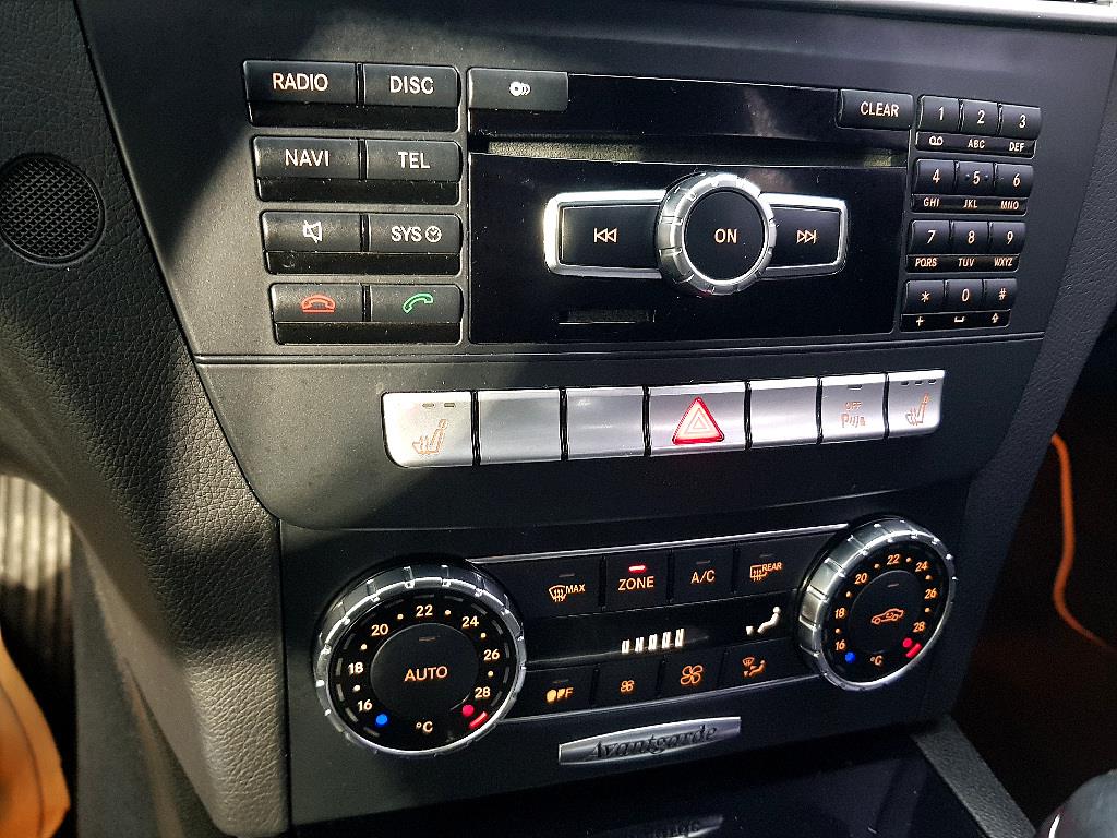 Mercedes Benz C Class - Vista 12