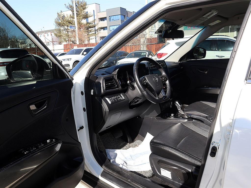 Ssangyong Tivoli - Vista 11