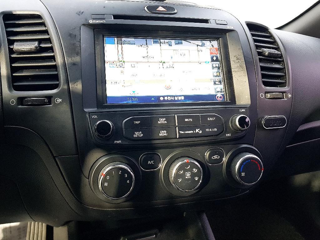 KIA K3 2018 Blanco - Importación desde Corea - HF Imports Iquique - Foto 13