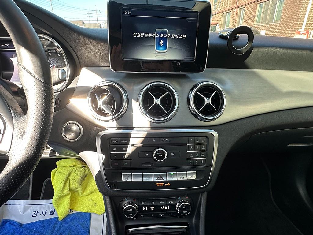 Mercedes Benz GLA Class - Vista 10