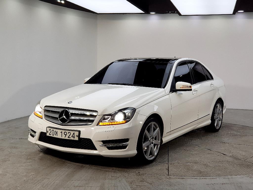Mercedes Benz C Class 2013 Blanco - Importación desde Corea - HF Imports Iquique - Foto 1