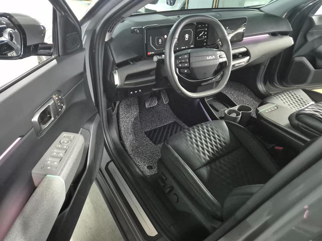 KIA EV4 - Vista 6