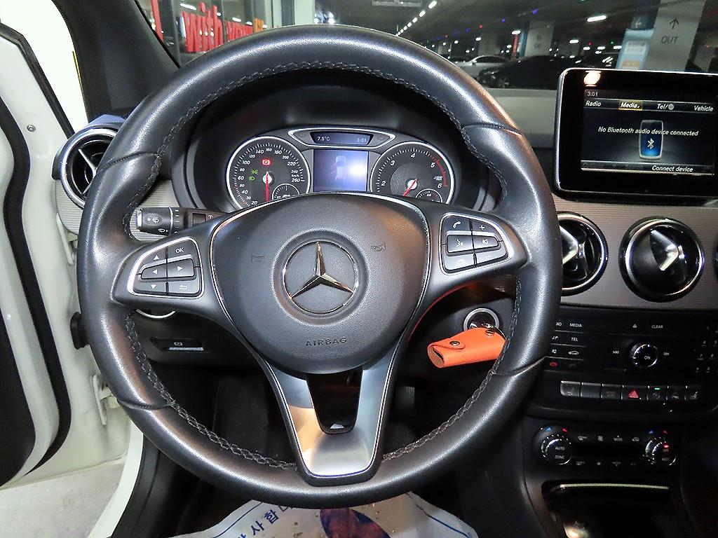 Mercedes Benz B Class (MY B) - Vista 8