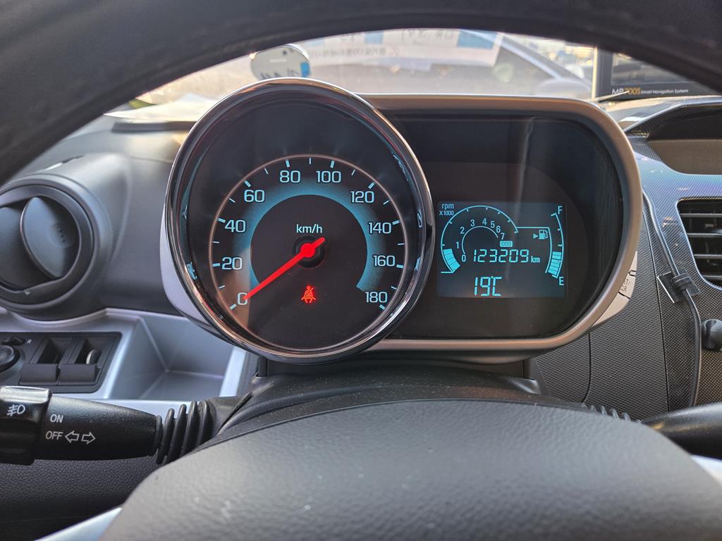 Chevrolet Spark - Vista 10